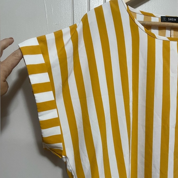 Mustard Shein Curve striped blouse 1x - Picture 4 of 5